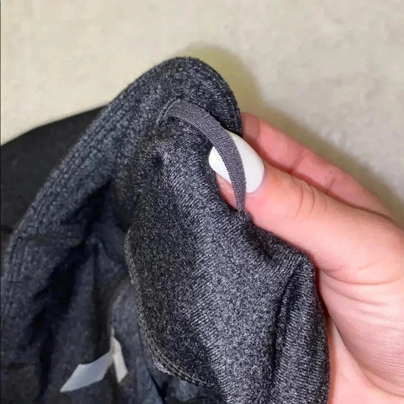 Gap Athletic Wear Cropped Leggings - Picture 4 of 6